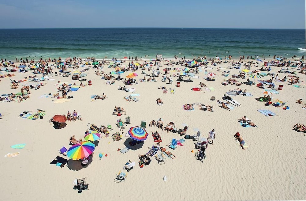 Hc-127 Beach Haus 32/39