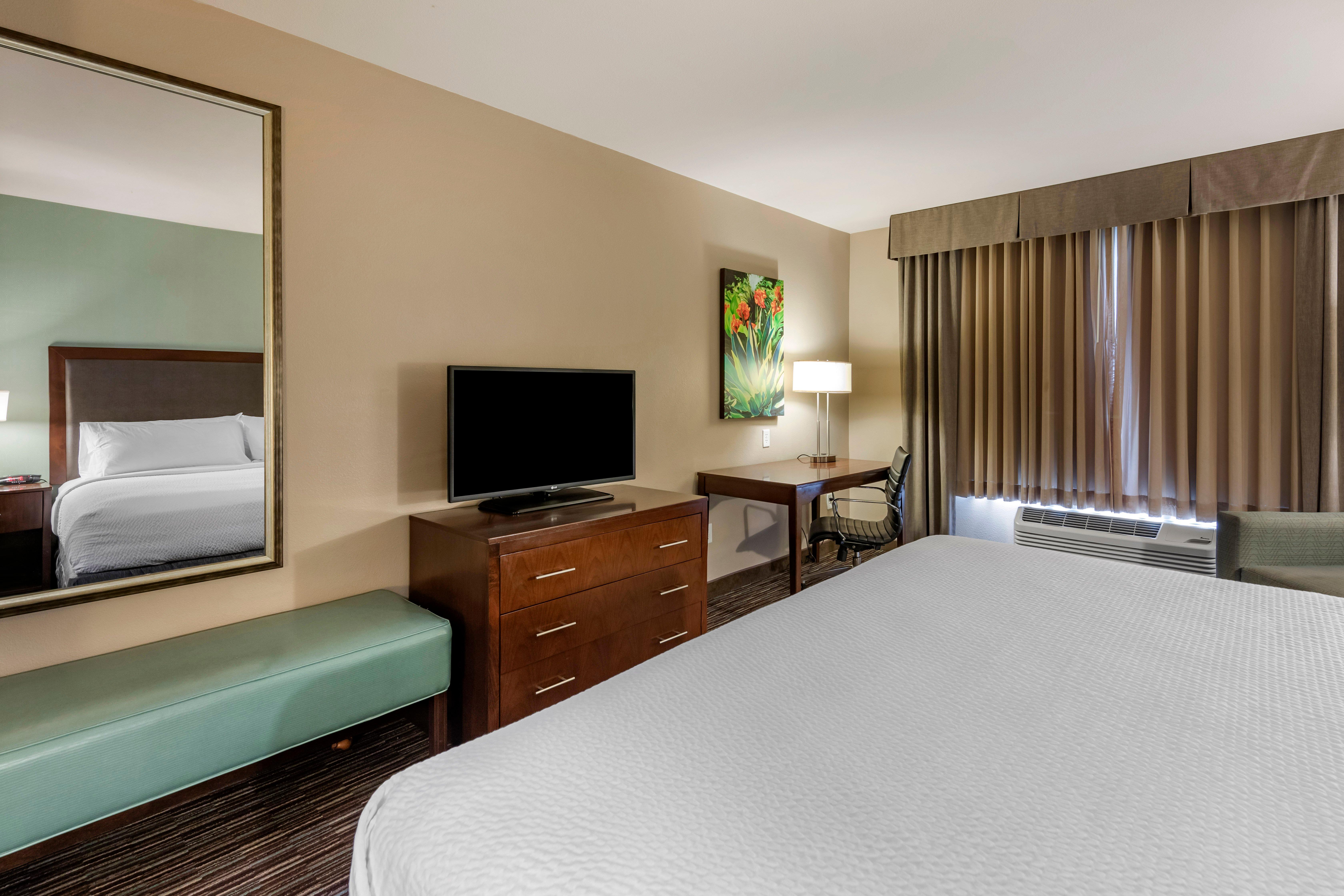 غرفة بسرير كينج، Holiday Inn Express Hotel & Suites Indio - Coachella Valley 5/7