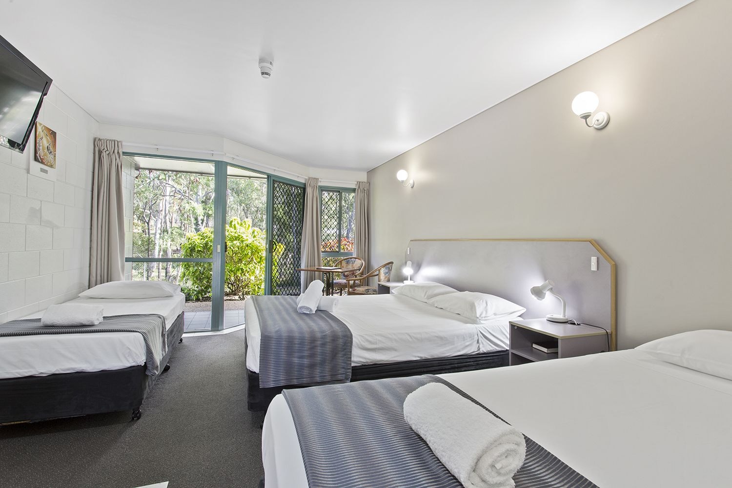 STANDARD, 1 QUEEN AND 1 SINGLE BED