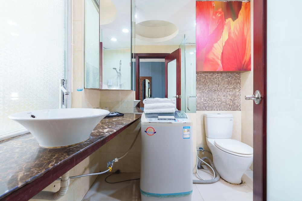 Sunny Private Apt Of Grand Continental 44/50