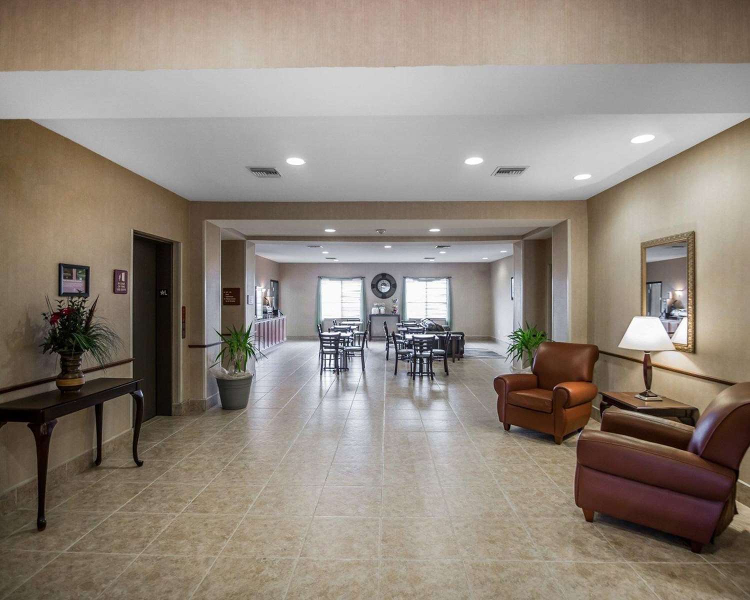 Rodeway Inn & Suites Salina South 6/10