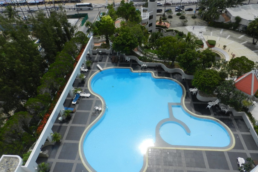 Alex Group Jomtien Plaza Condotel 41/50