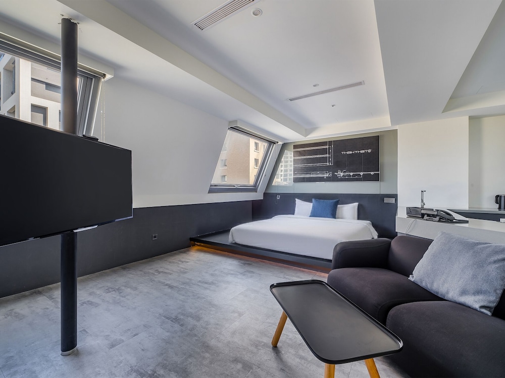 LUMI HOTEL 50/72