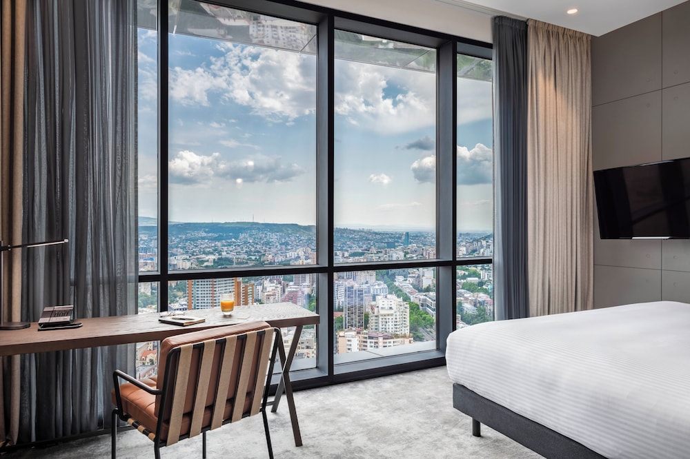 Executive King Room: