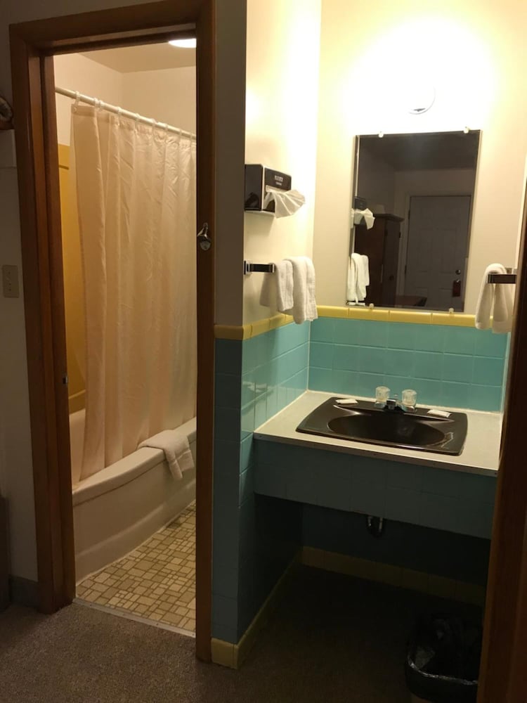 Motel Grand 27/56