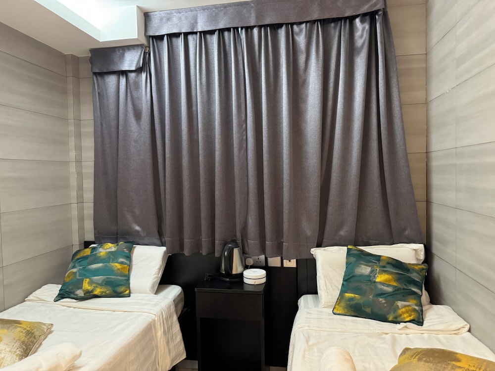 Kong Hing Guest House 54/67