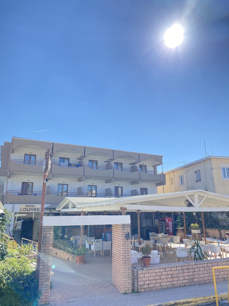Louvre Hotel in CORFU