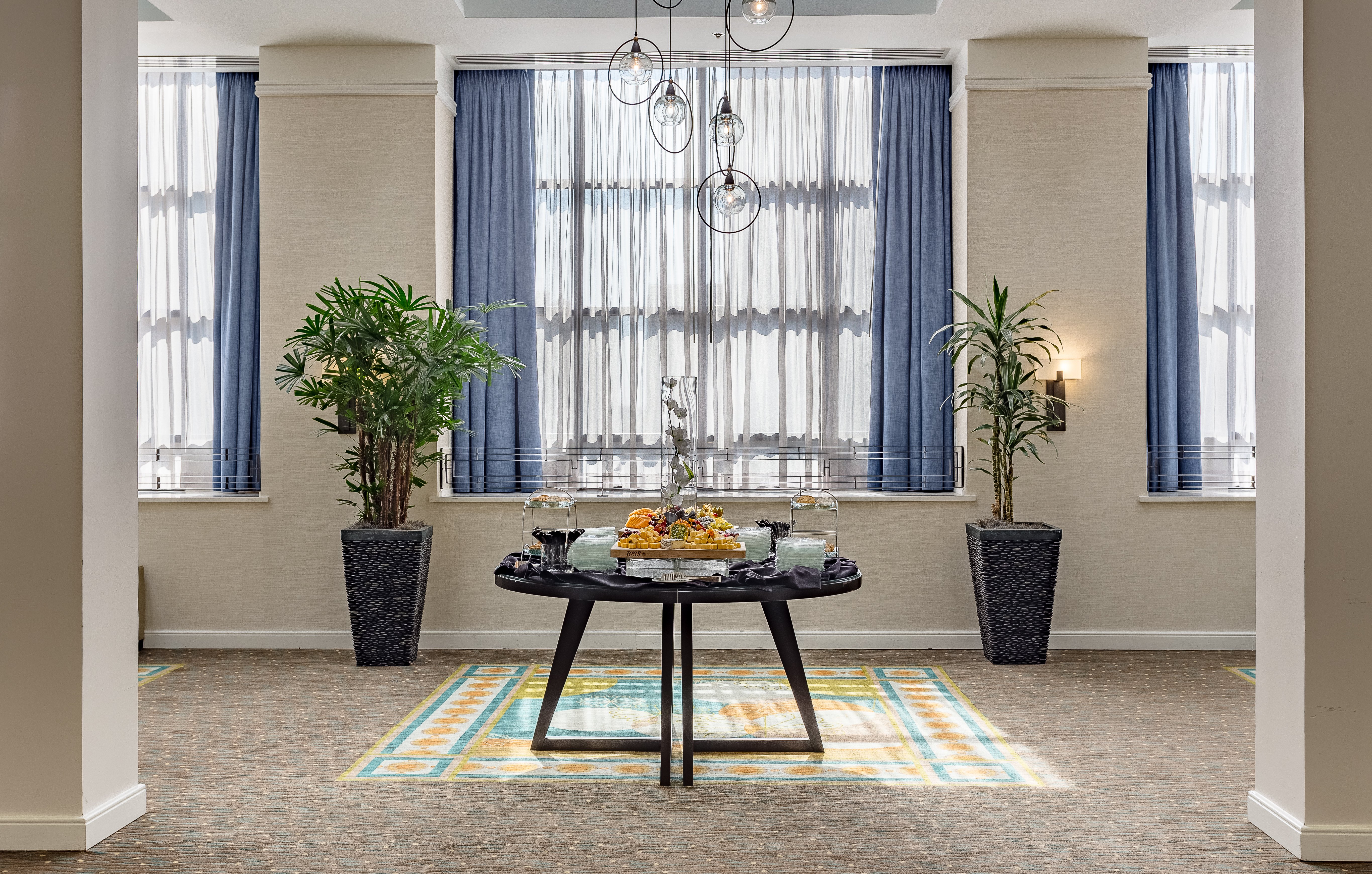 Holiday Inn San Antonio-Riverwalk 38/65