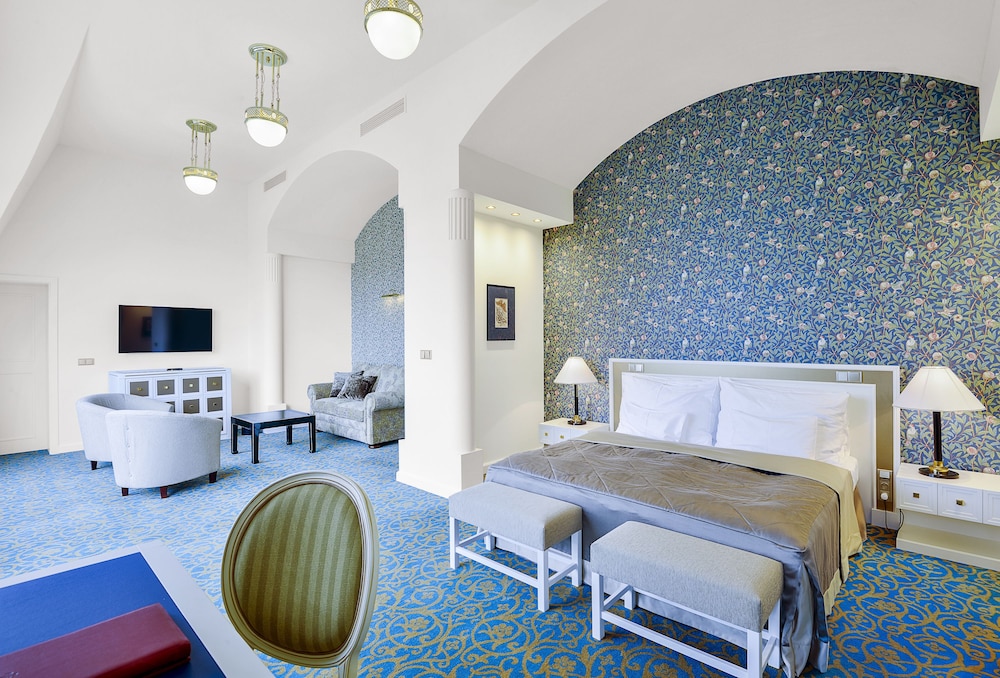 Savoy Hotel Prague 21/82