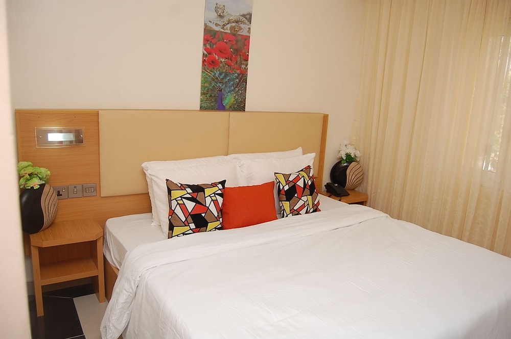 Avital Suites And Resort 13/75