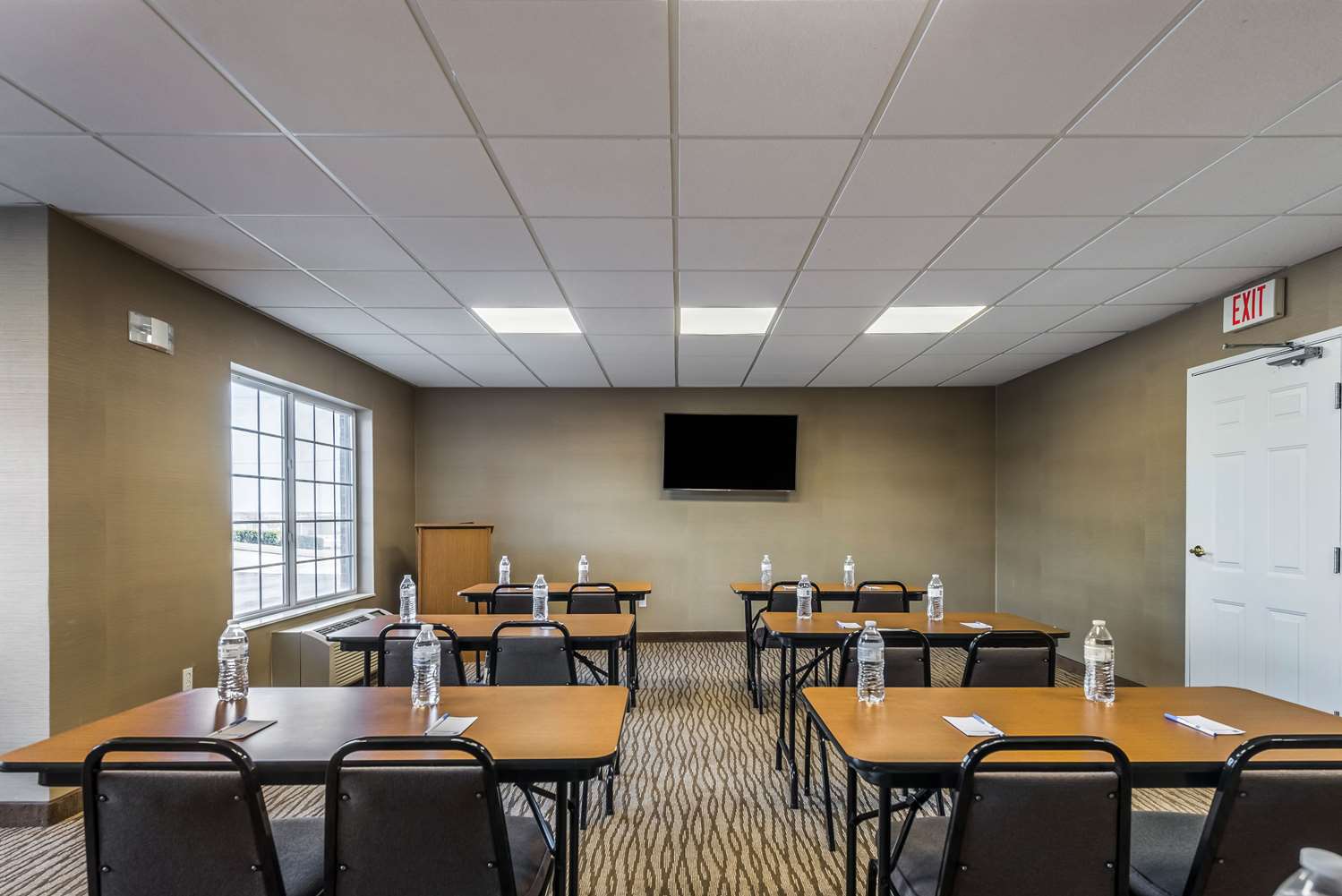 Comfort Inn and Suites Dayton North 23/24