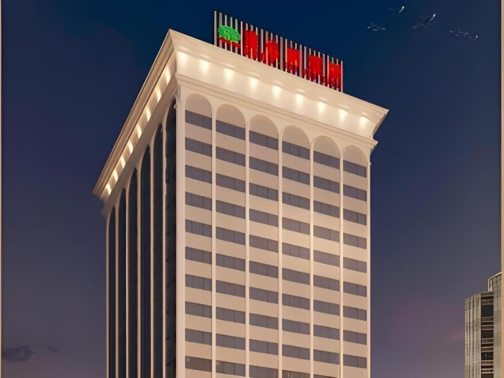 Vienna Hotel Shenzhen Fenghuang Road 6/45