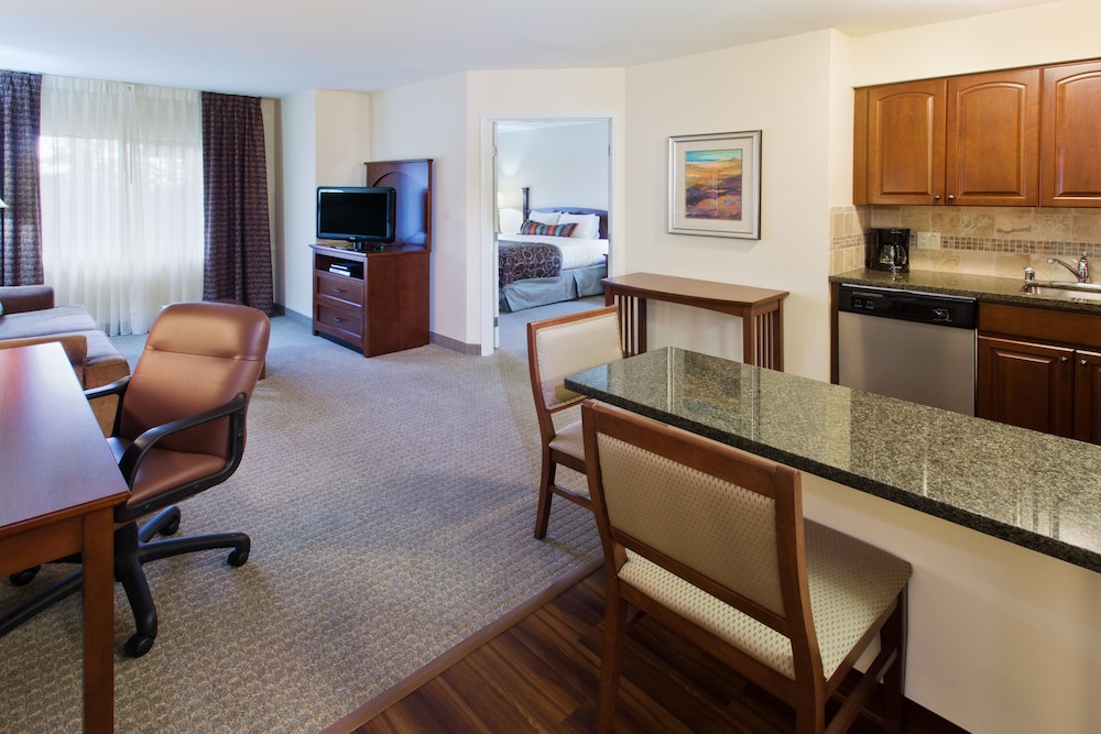 Staybridge Suites Everett - Paine Field 53/80