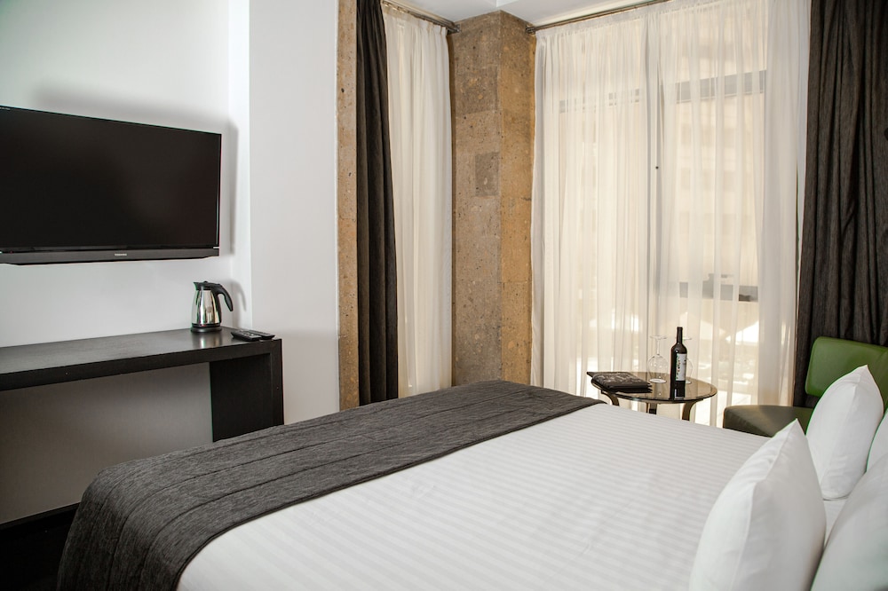 North Avenue by Stellar Hotels (Ex:North Avenue Hotel) 19/78