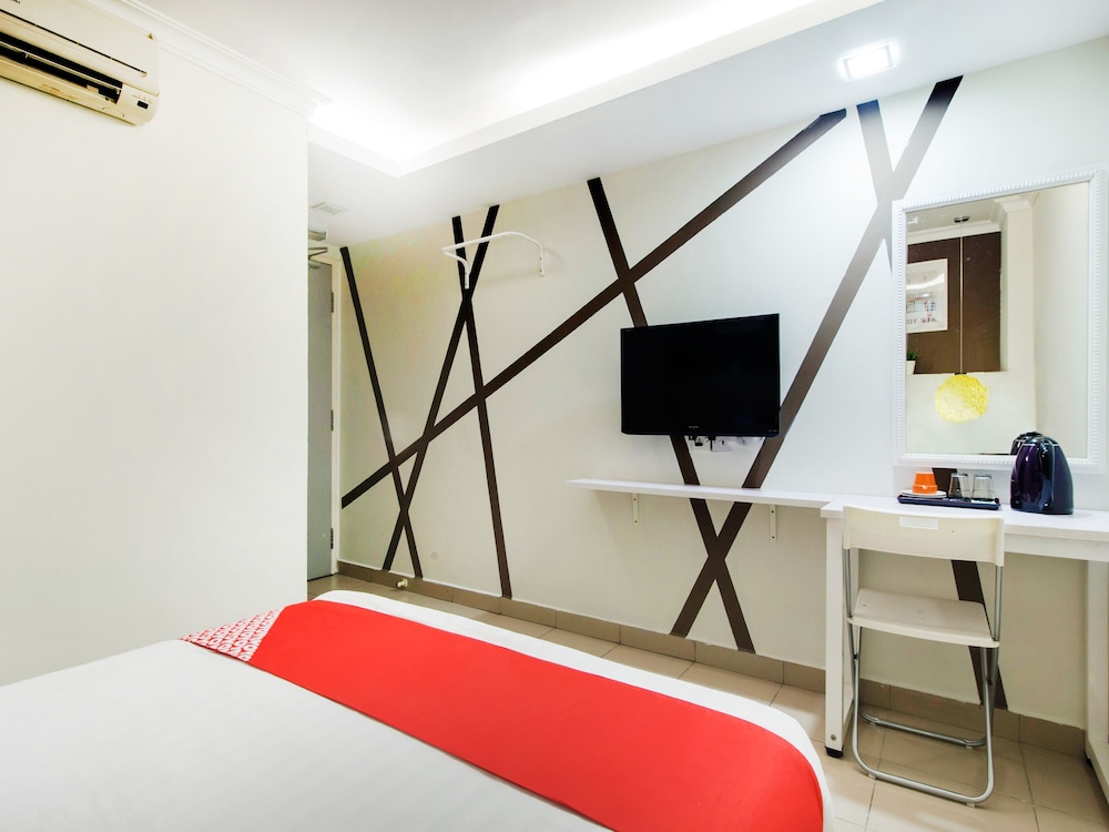 OYO 761 City Hotel 15/19