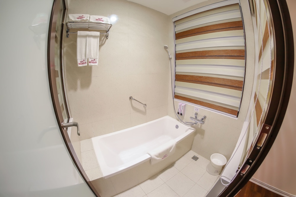 Momizi Business Hotels 69/75