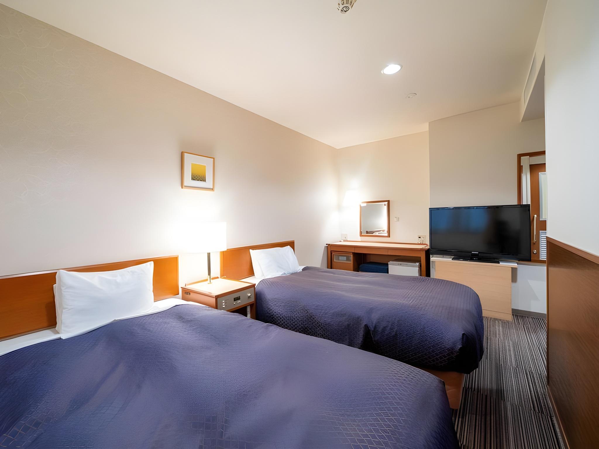 Universal, Single Bed, Smoking