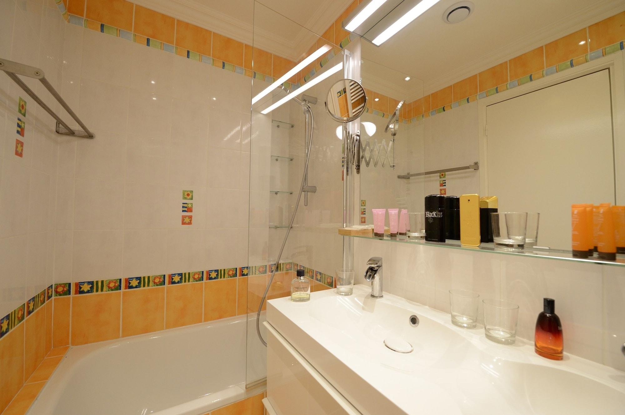 1 Bedroom, Love, Apartment، Les Patios Du Marais 6/6