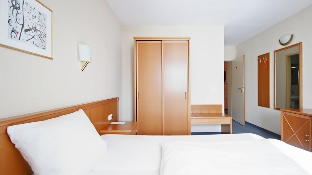 STANDARD, DOUBLE BED