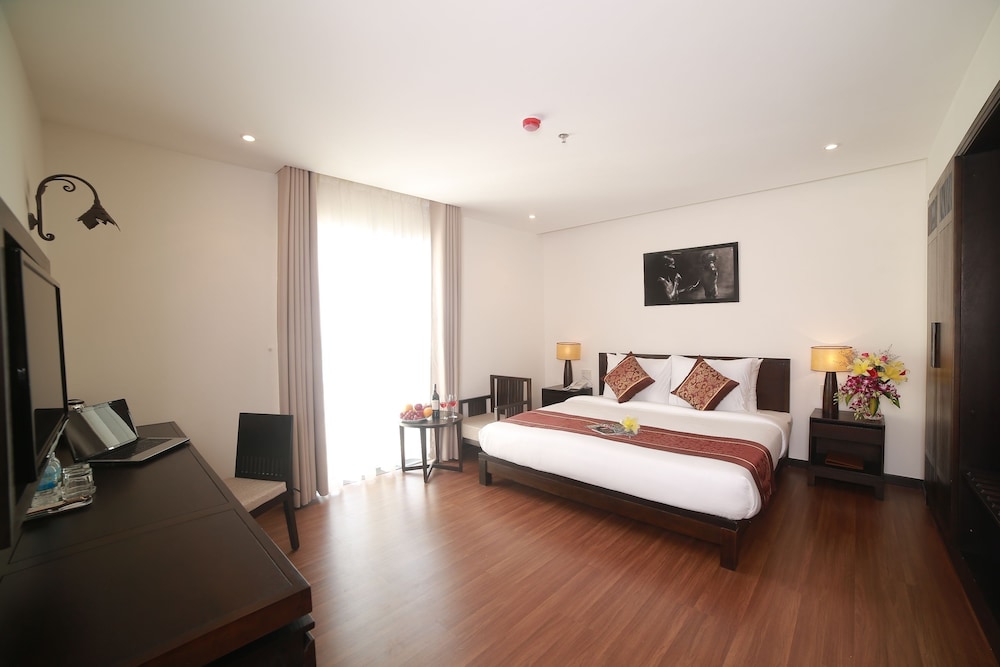 Edele Hotel 22/67
