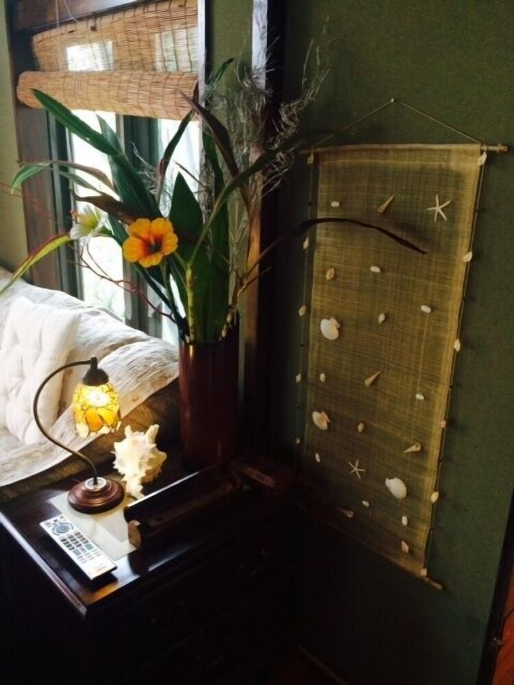 Milk-Ya Women-Only Guest House 25/50