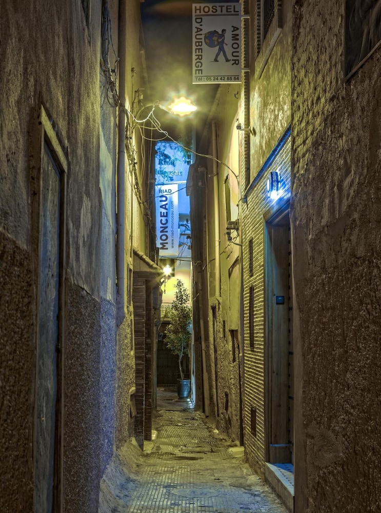 Amour d'auberge 34/36