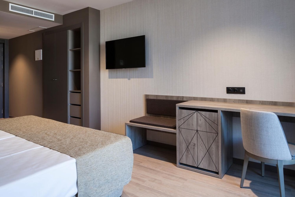 Bristol Park Hotel 13/18