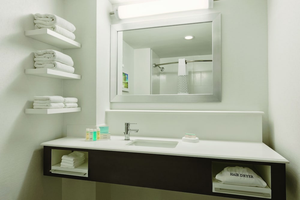 غرفة عائلية بسرير كينج، Hampton Inn Reading/Wyomissing 5/5