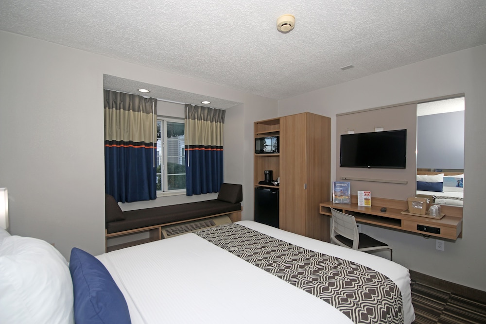 Microtel Inn Greensboro 16/54