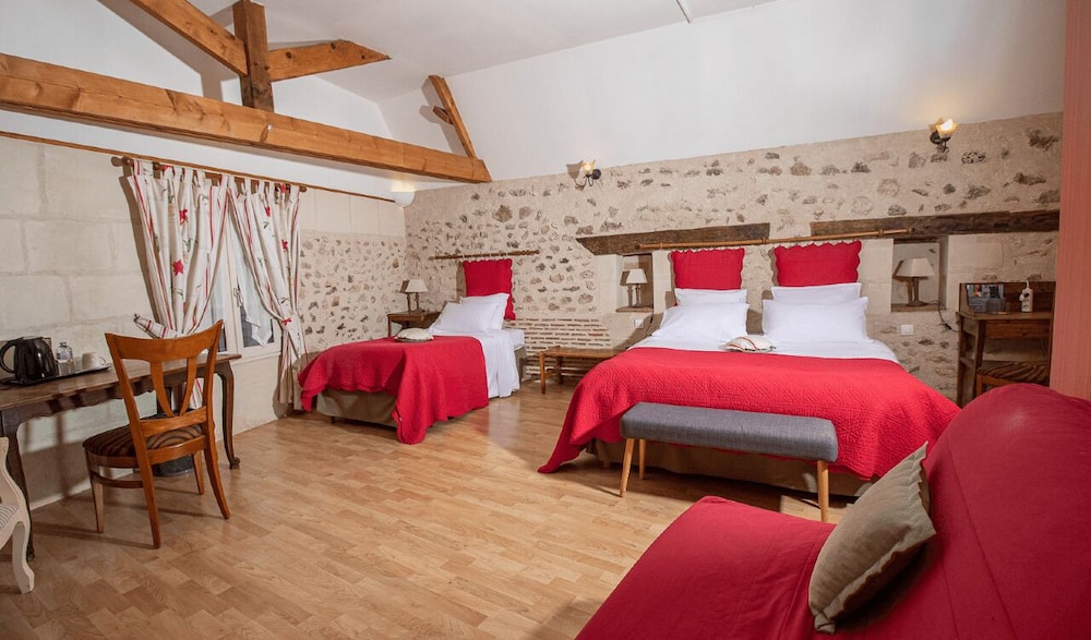 AUBERGE LE COLOMBIEN 22/37
