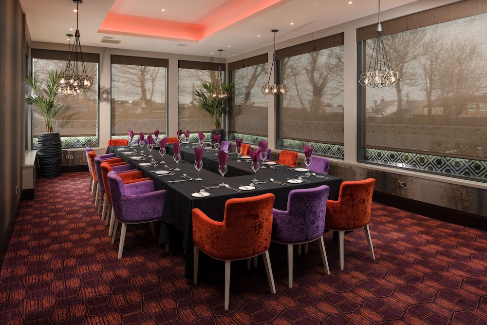 Carlton Hotel 53/61