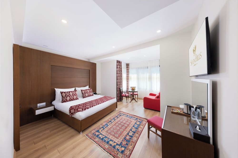 Seven Hills Hotel 23/65