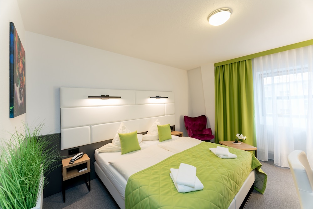 Hotel Stadtfeld 6/65