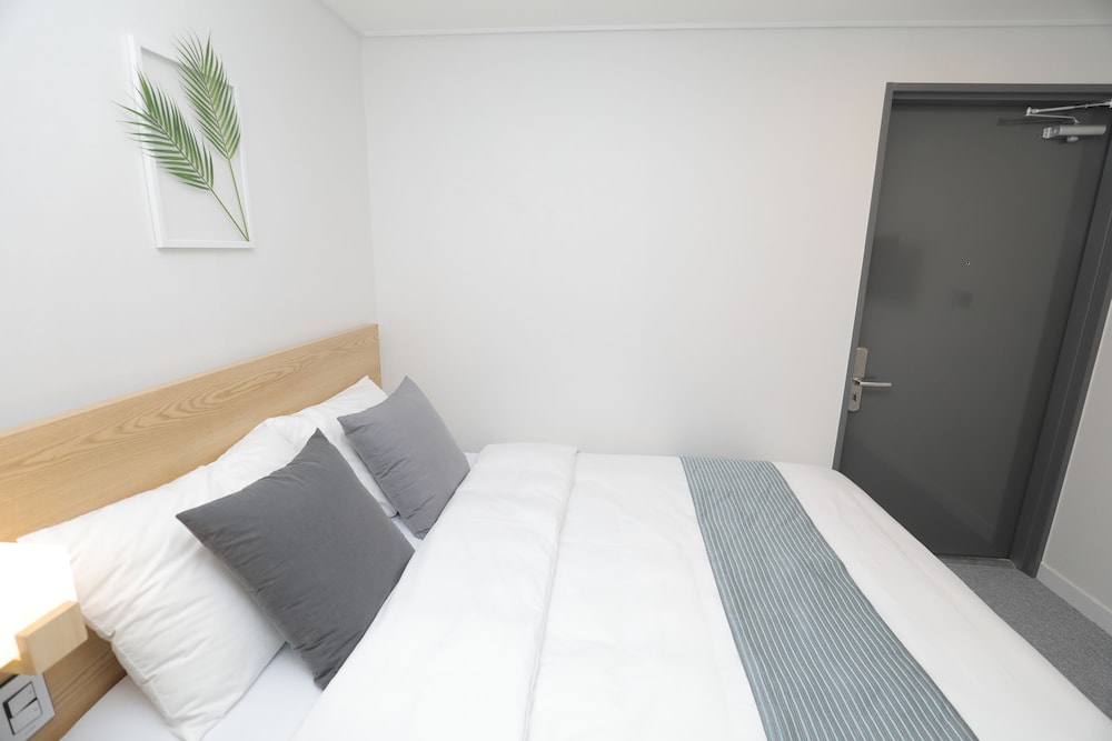 LINE HOTEL MYEONGDONG 8/56