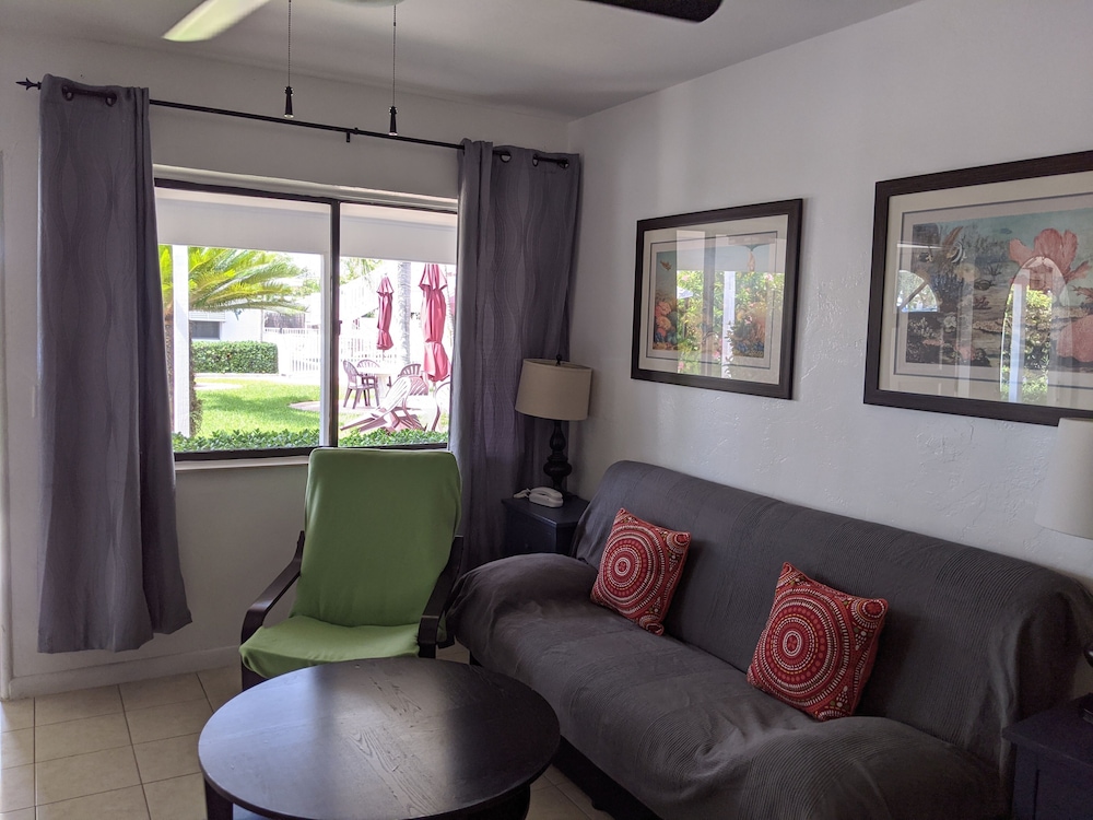 Breakaway Inn 40/68