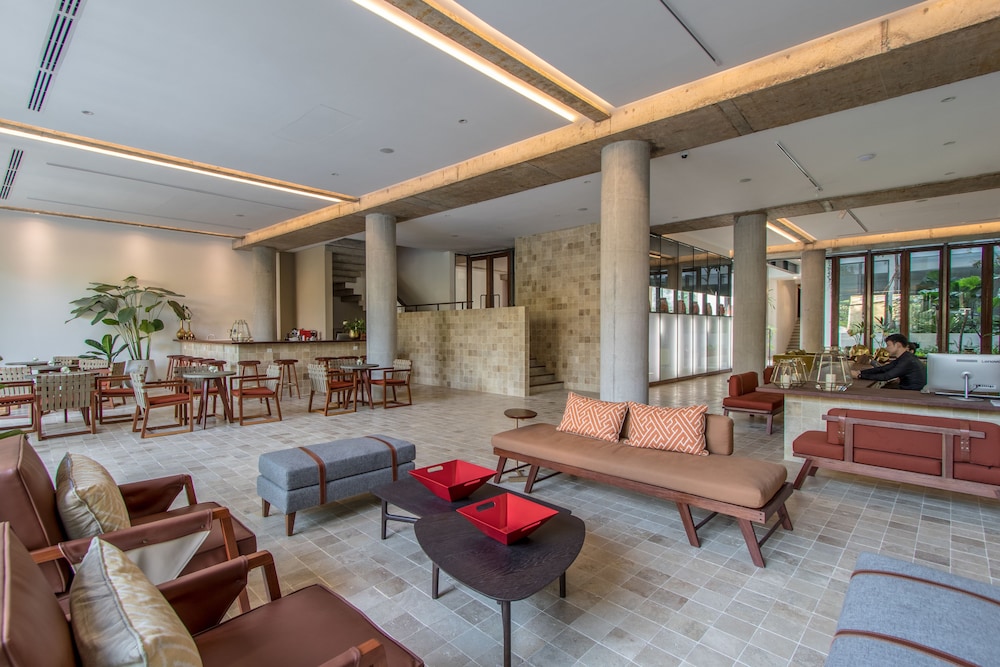 Penh House Hotel 48/74