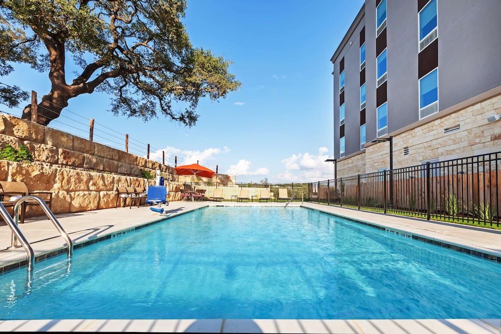 Hampton Inn by Hilton Bulverde Texas Hill Country photo4