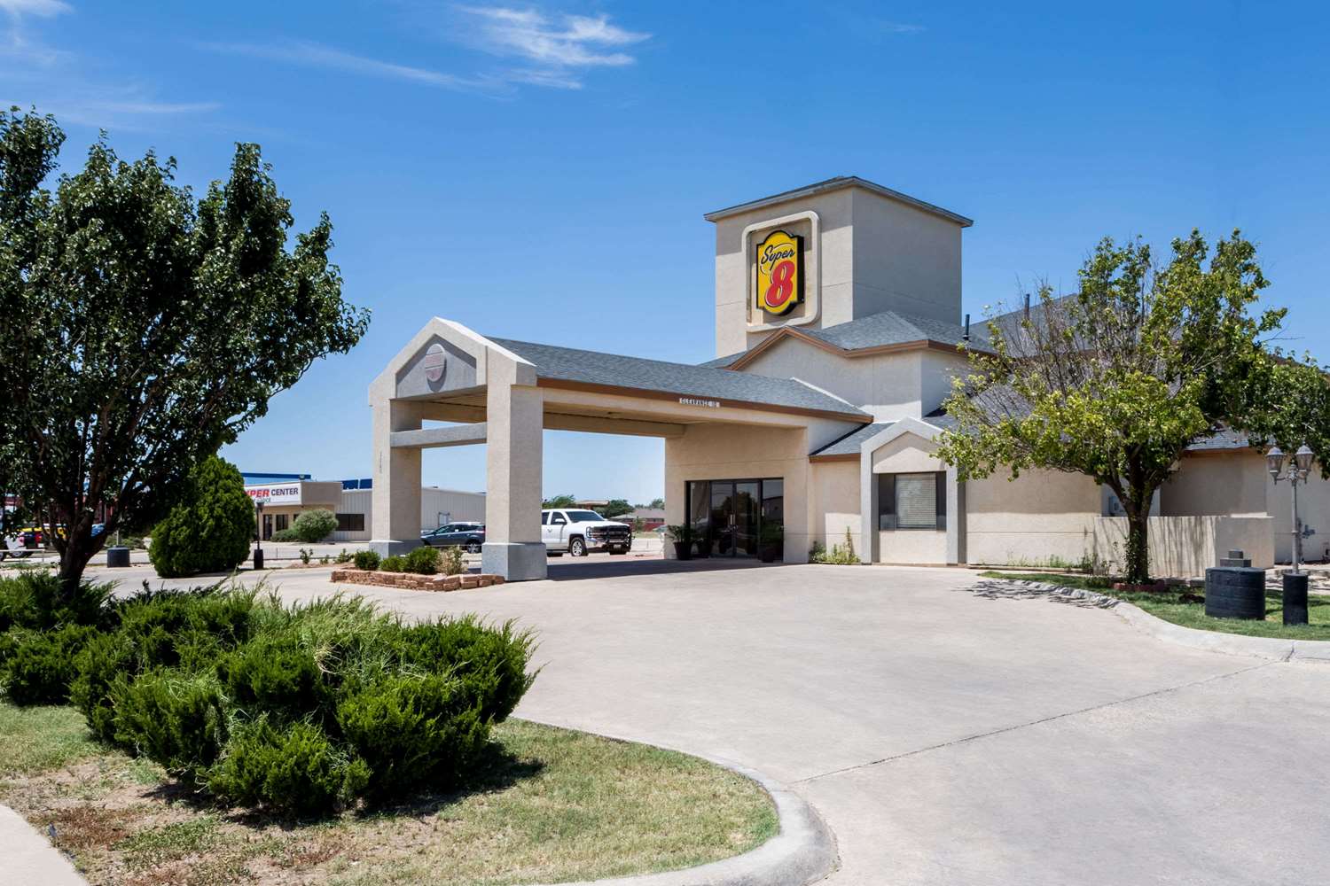 Super 8 by Wyndham Midland 5/8