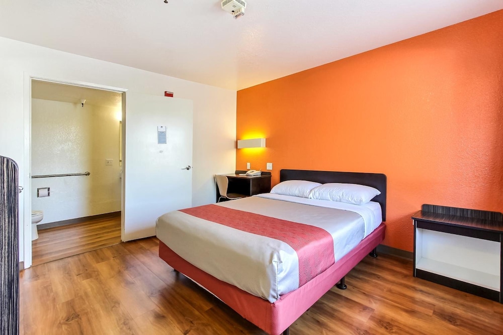 Motel6 Watsonville, CA - Monterey Area 25/64