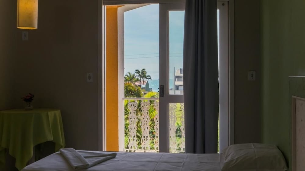 Hotel Porto de Paz 8/16