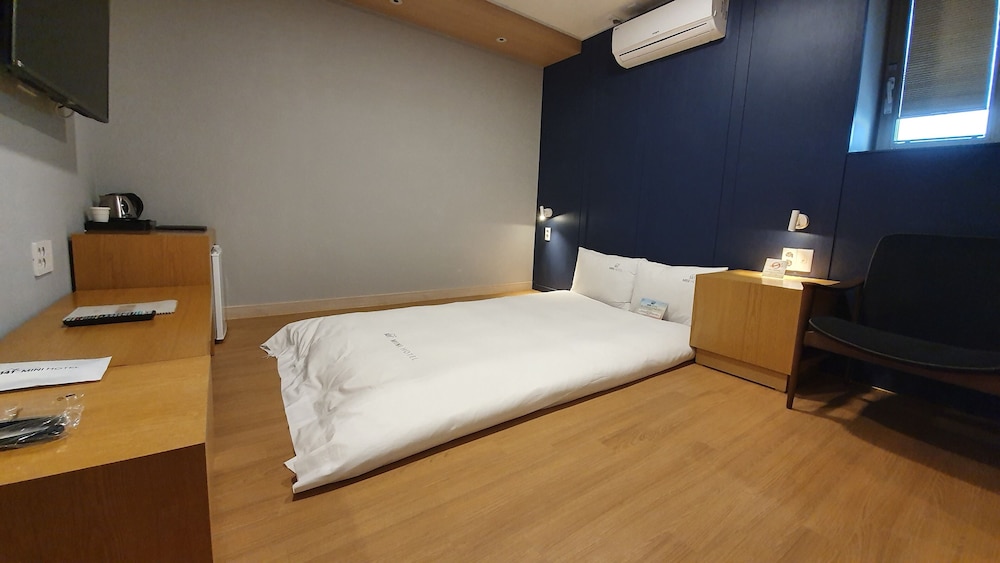 141 Mini Hotel 16/46