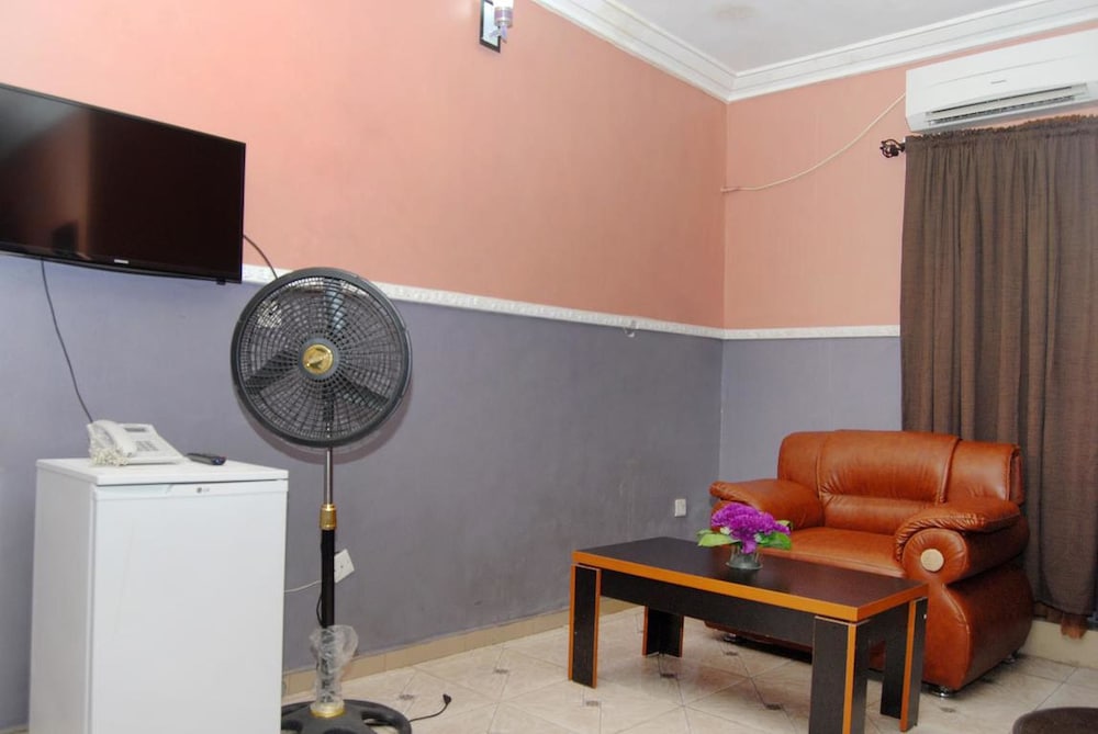 Royal Park Hotel & Suites 43/66
