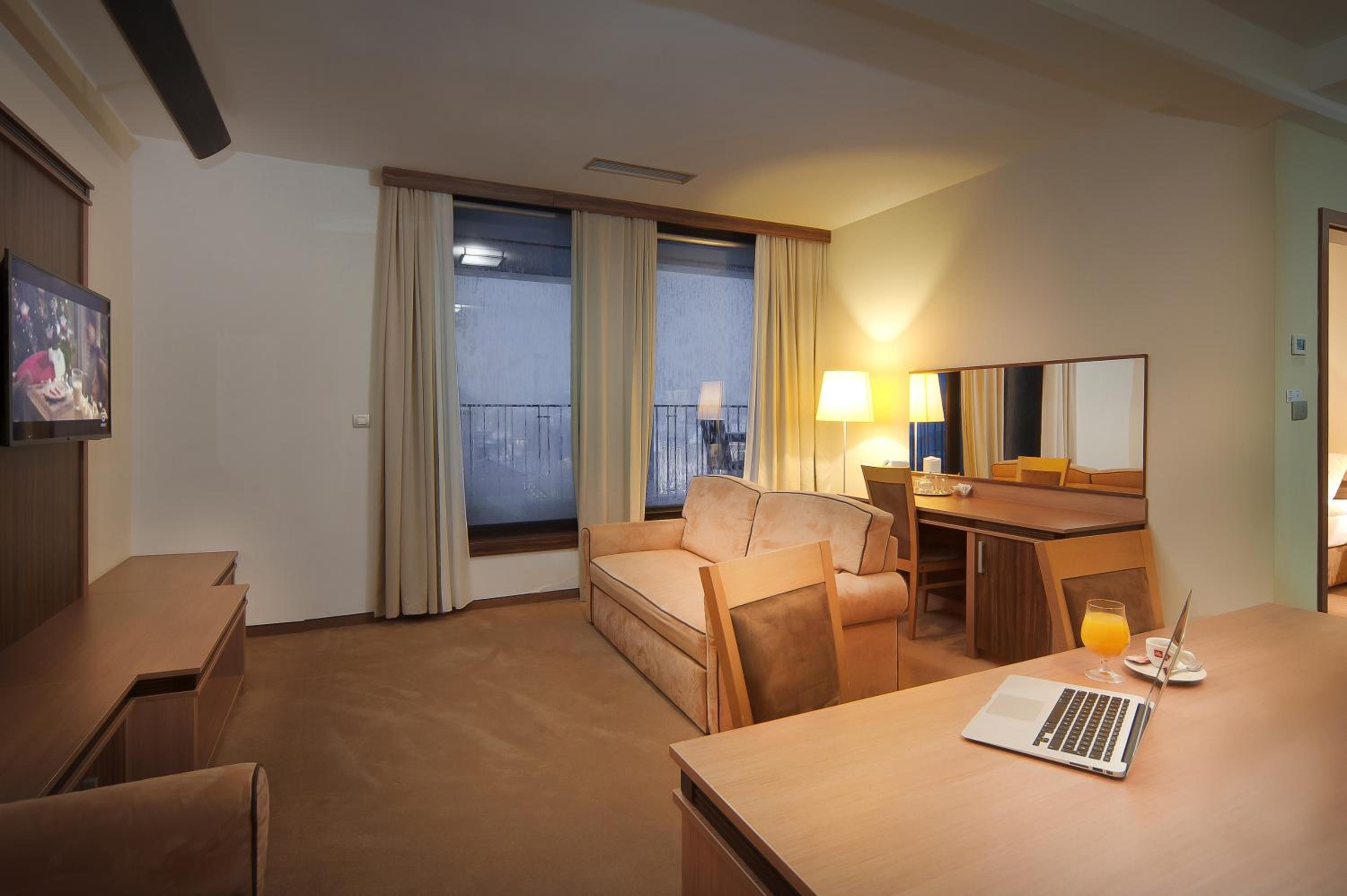Hotel Kras 53/61
