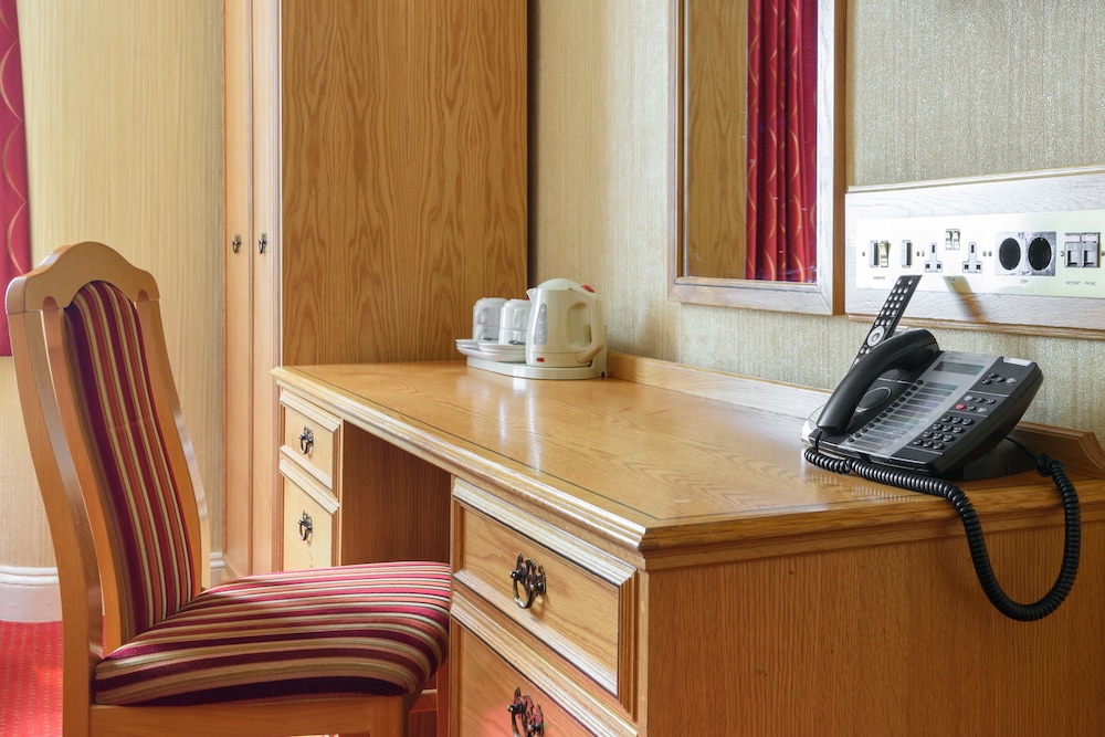 Montana Hotel London 44/50