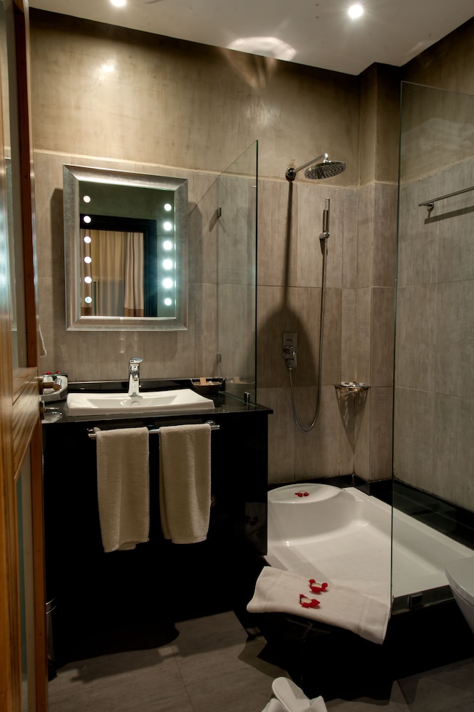 Park Suites Hotel Spa 36/38
