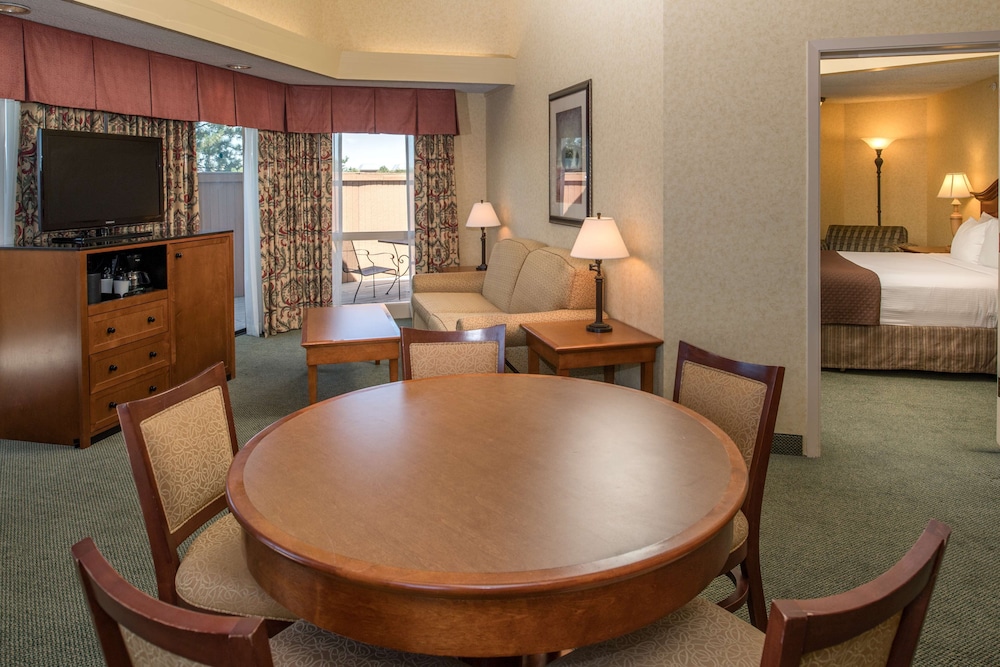Red Lion Hotel Pasco Airport & Conference Center 33/53