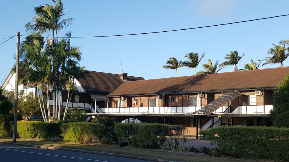 Shakespeare Motel 3/50