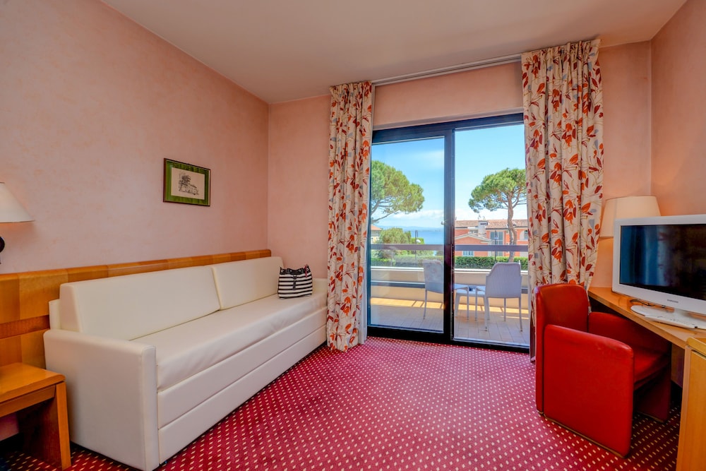 HOTEL OLIVETO 49/73