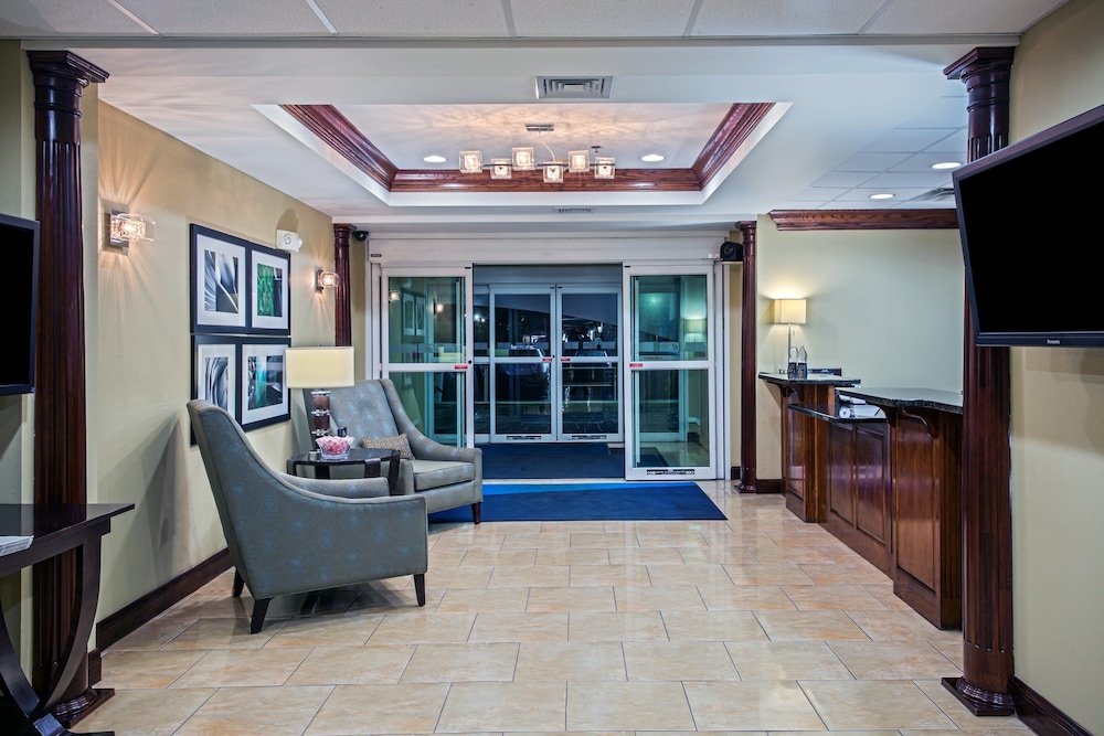 Holiday Inn Express Hotel Suites Richmond 41/67