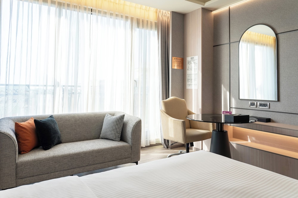 E-Da Royal Hotel 47/66
